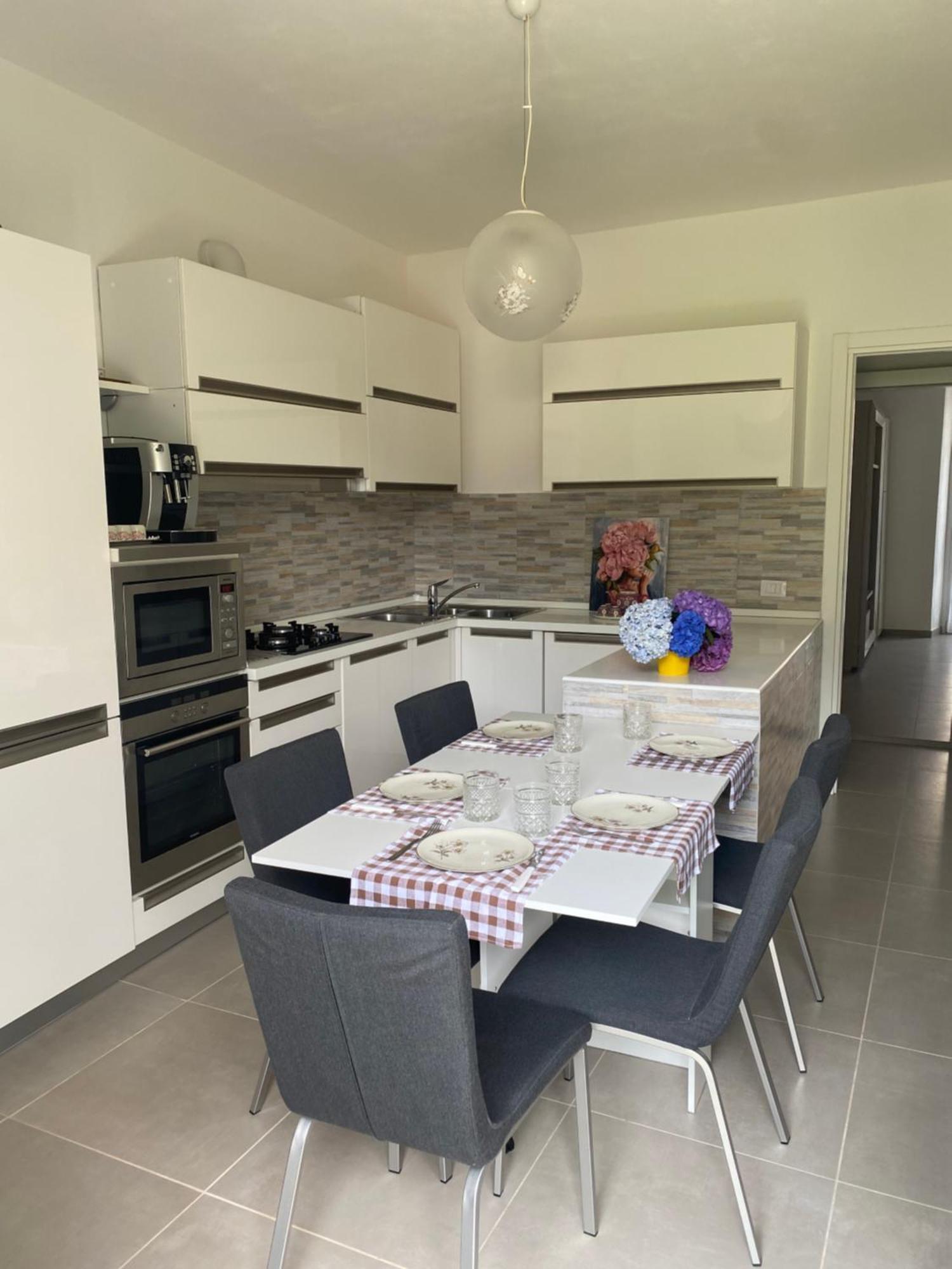 Luna Apartment Verbania Ngoại thất bức ảnh