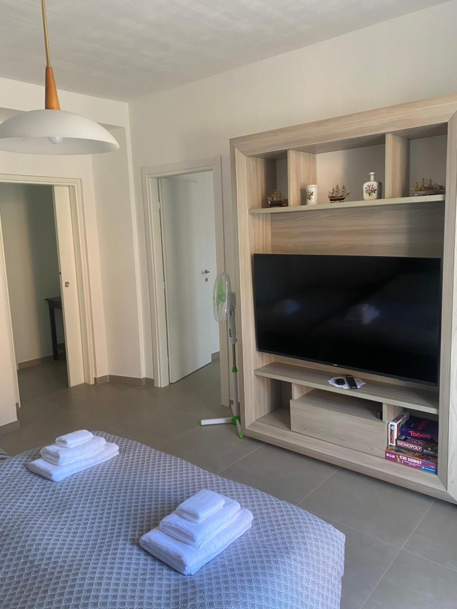 Luna Apartment Verbania Ngoại thất bức ảnh
